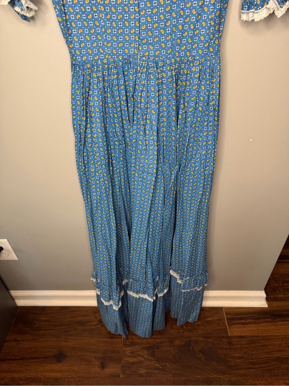 Vintage 1970s Paisley Calico Prairie Maxi Dress with Matching Bonnet - Picture 11 of 13
